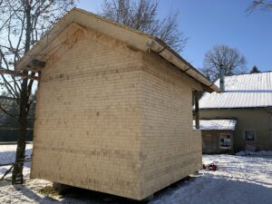 Couverture intégrale en tavaillons pour cette annexe